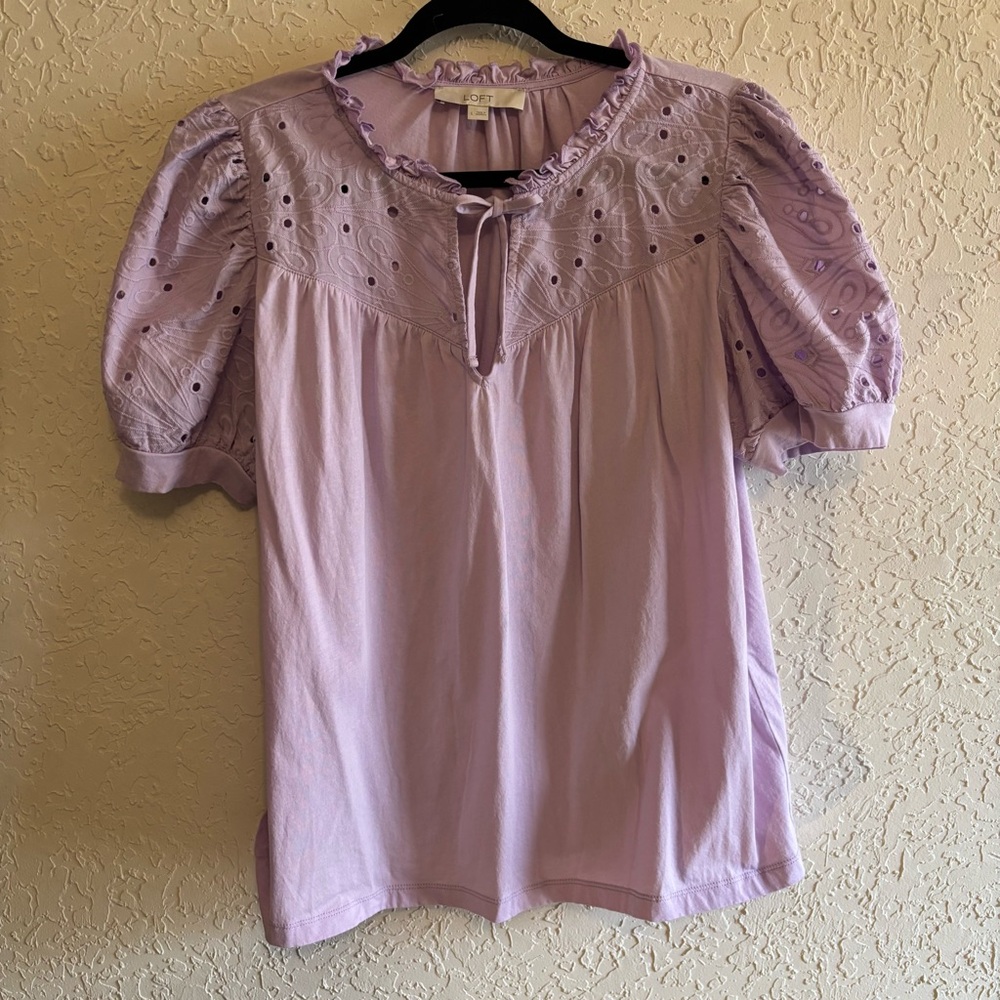 Loft Lavender Eyelet Tie Neck Puff Sleeve Top/Blouse Size Large